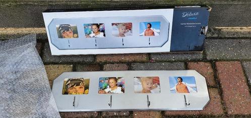 te koop grijze roestvrij stalen wand kapstok voor 4 foto s, Huis en Inrichting, Woonaccessoires | Kapstokken, Nieuw, Wandkapstok
