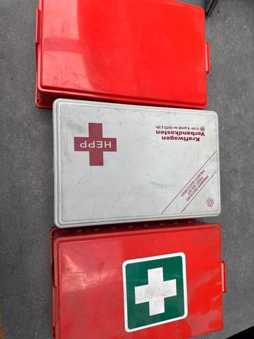 3 Verbanddozen voor Auto of Thuis beschikbaar voor biedingen