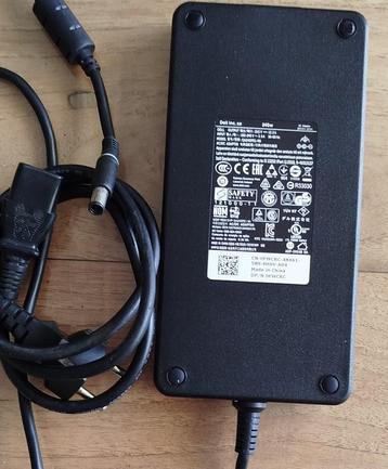 Dell Laptop adapter 240w, 19,5v beschikbaar voor biedingen
