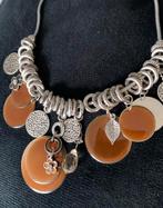 Mooie zilverkleurig vcollier met verlengstukje ., Ophalen of Verzenden, Zo goed als nieuw, Zilver