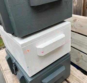 Diverse houten woonaccessoires  beschikbaar voor biedingen
