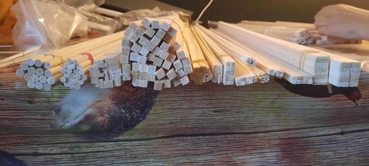 Balsa ,vuren,noten,fineer,tackyglue, dmc,mini scharnier, Hobby en Vrije tijd, Modelbouw | Boten en Schepen, Nieuw, 1:200 of kleiner