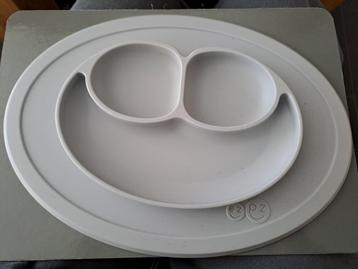 Baby bord, placemat en bord in-één beschikbaar voor biedingen