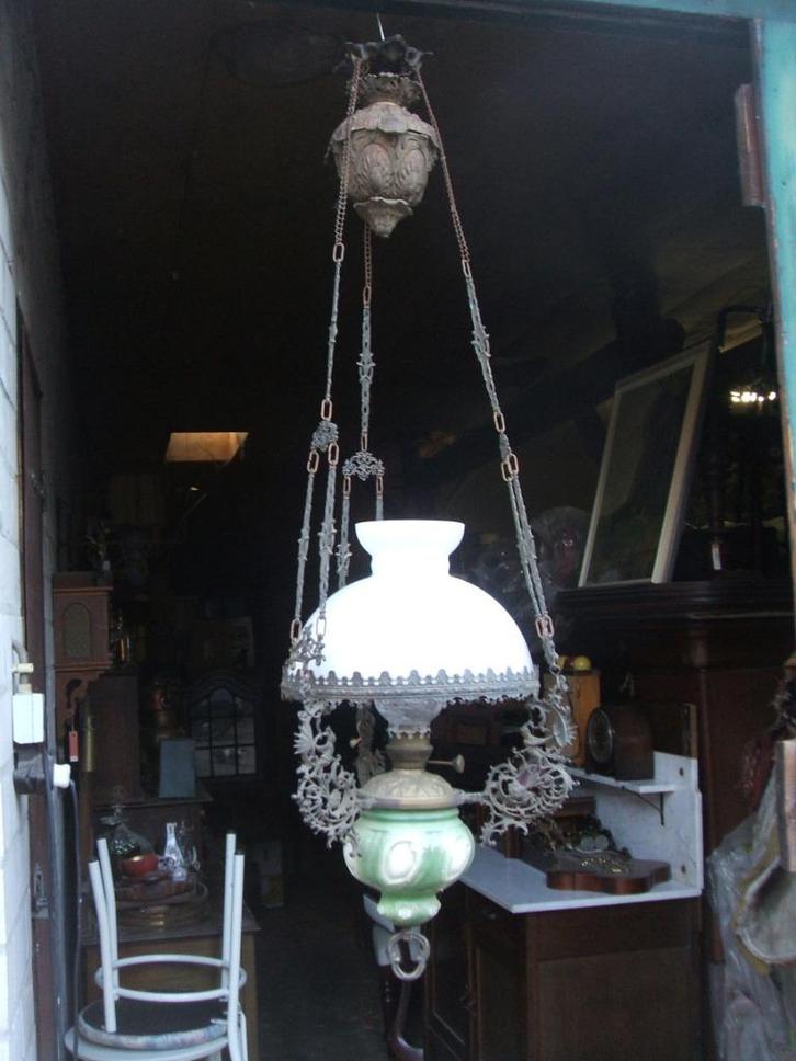 Oliehanglamp met groene majolica pot., Antiek en Kunst, Antiek | Lampen, Ophalen