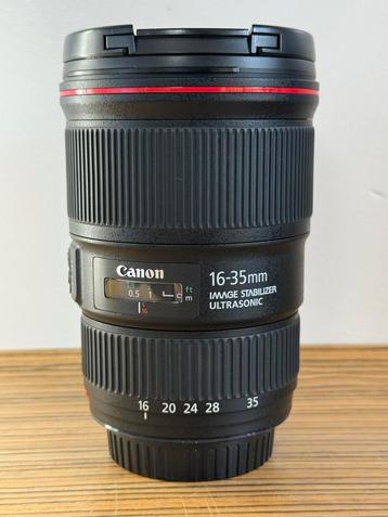 Canon EF 16-35mm f/4L IS USM ultrawide Lens beschikbaar voor biedingen