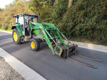 JOHN DEERE tractor (type 3200X, 65 pk, STOLL voorlader, etc) beschikbaar voor biedingen