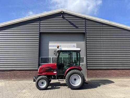 Knegt 404 4WD 40 PK met cabine - fronthef BJ 2024 70 uur, Zakelijke goederen, Agrarisch | Tractoren, tot 2500, Overige merken