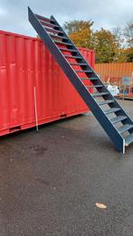 Houten trap met spijlen en leuning 380 hoog, Doe-het-zelf en Verbouw, Ladders en Trappen, Ophalen of Verzenden, Zo goed als nieuw