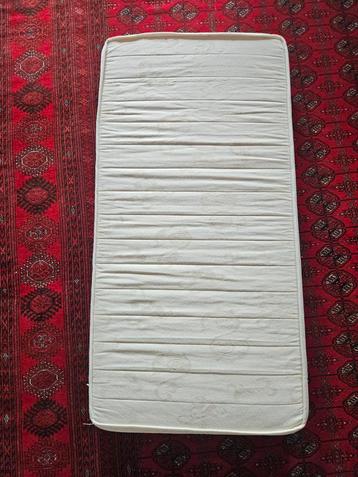 Kinderbed matras 120cm X 60 cm beschikbaar voor biedingen