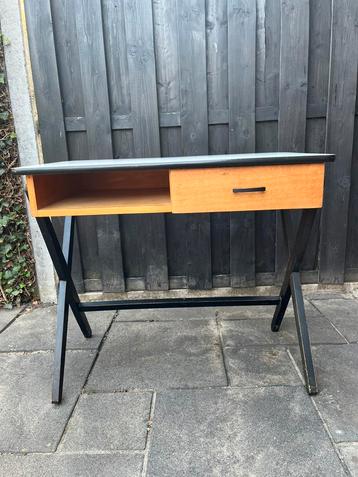 Vintage mid century bureau van Coen de Vries voor Devo (‘50) beschikbaar voor biedingen