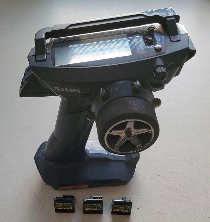 MT-44 Sanwa stuurwielzender met 3 ontvangers, Hobby en Vrije tijd, Modelbouw | Radiografisch | Auto's, Gebruikt, Onderdeel, Overige typen