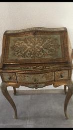 Italiaanse dames secretaire, Ophalen