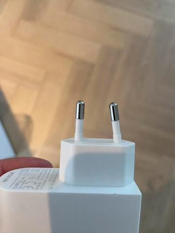 Defecte Voeding / Adapter - Onderdelen beschikbaar voor biedingen