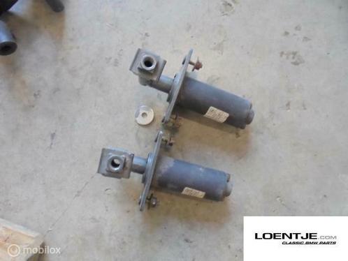 Bumpersteun achter bmw e30 type 2 325i 320i 318i 316i, Auto-onderdelen, Carrosserie en Plaatwerk, BMW, Gebruikt, Ophalen of Verzenden