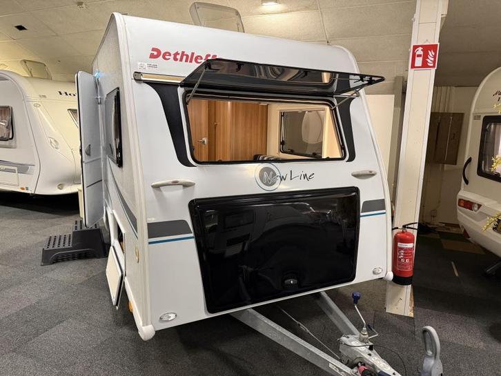 DETHLEFFS NEW LINE 340 HK EINDKEUKEN - DWARSBED (TOP) 820KG, Caravans en Kamperen, Caravans, Bedrijf, tot en met 2, 750 - 1000 kg