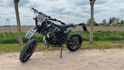 Rieju MRT 50 2023, Fietsen en Brommers, Brommers | Derbi, Zo goed als nieuw, Maximaal 45 km/u, Ophalen of Verzenden