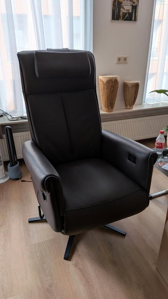 Luxe Sta op-stoel (Velderhof Vught), Huis en Inrichting, Stoelen, Zo goed als nieuw, Eén, Leer, Ophalen