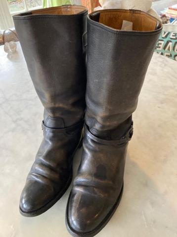 CUCCI  /  LAARZEN / VINTAGE  / SIZE 42/1/2 beschikbaar voor biedingen