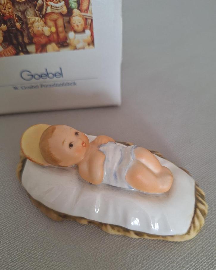Goebel kerststal onderdelen : 214 AK kindje Jezus, Verzamelen, Beelden en Beeldjes, Zo goed als nieuw, Hummel, Ophalen of Verzenden