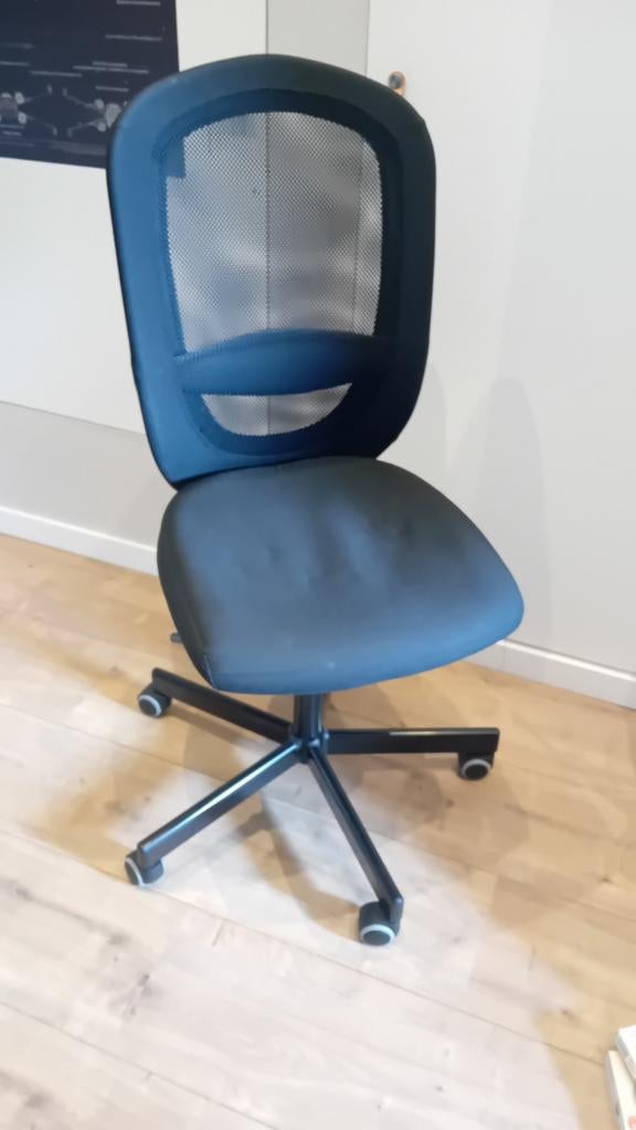 Bureau stoel ikea, Ophalen, Zo goed als nieuw, Zwart