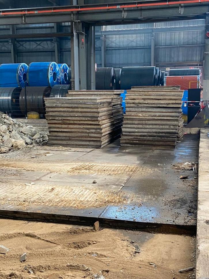 Ca 150st. gebruikte stelconplaat 200x200x12 cm. met rand, Tuin en Terras, Tegels en Klinkers, Gebruikt, Overige typen, Beton, 10 m² of meer