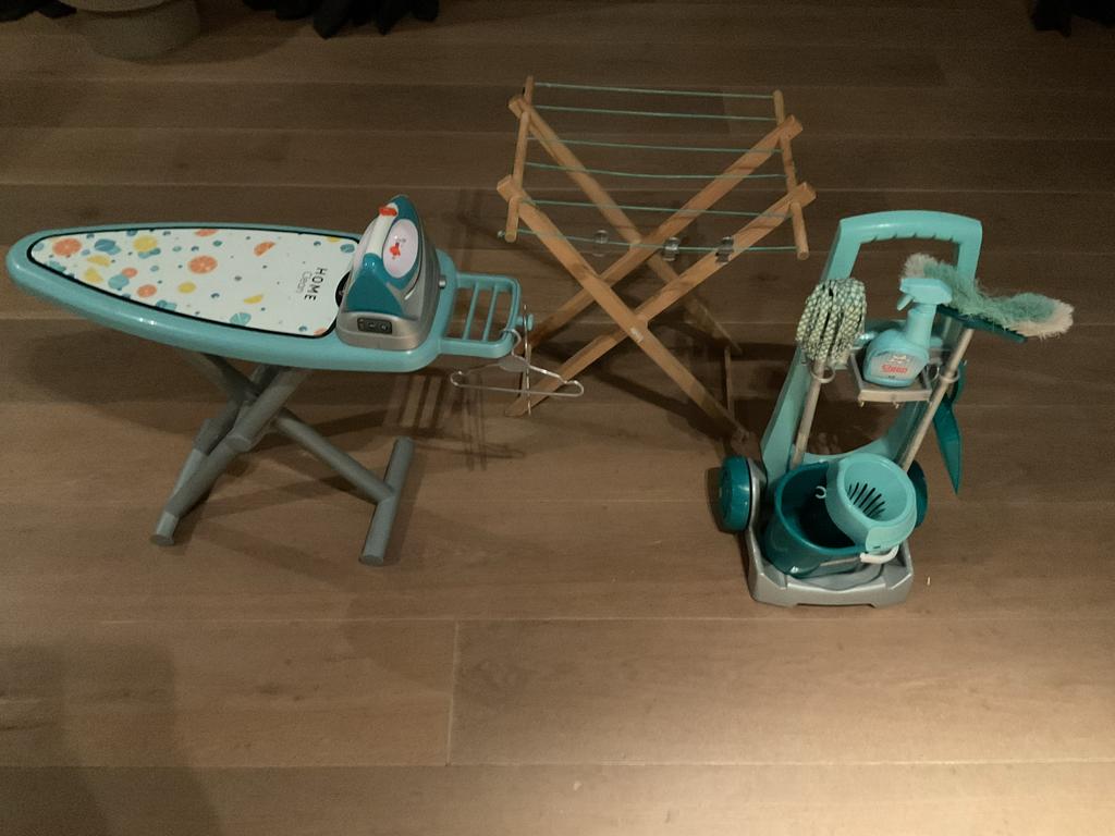 Smoby strijkijzer, strijkplank, wasrek en poetskarretje, Kinderen en Baby's, Speelgoed | Overig, Ophalen, Zo goed als nieuw, Jongen of Meisje