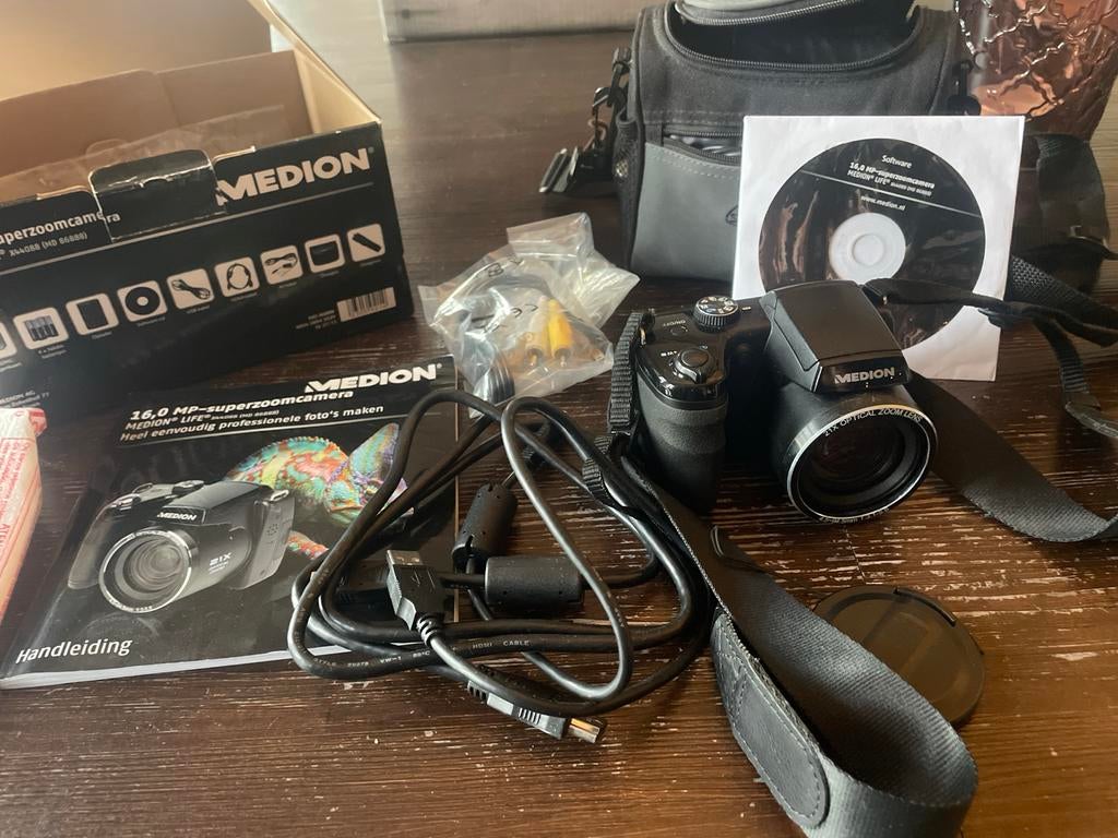Medion 16 MP superzoomcamera, Gebruikt, Compact, Ophalen of Verzenden, Overige Merken