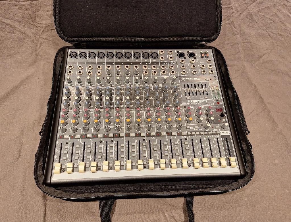 Mackie ProFX16 + originele tas – 16 kanaals mixer met FX, Ophalen, Gebruikt, 10 tot 20 kanalen, Microfooningang