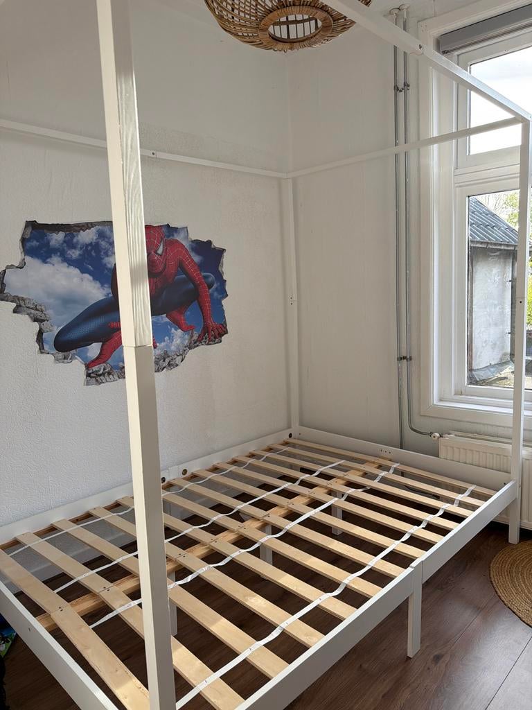 Wit bedframe 140 cm met lattenbodem, Ophalen, Gebruikt, Wit, Tweepersoons