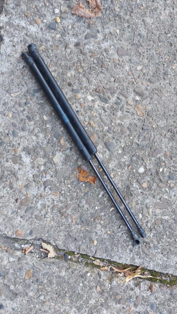 Setje gasveren achterklep Polo 2004, Ophalen of Verzenden