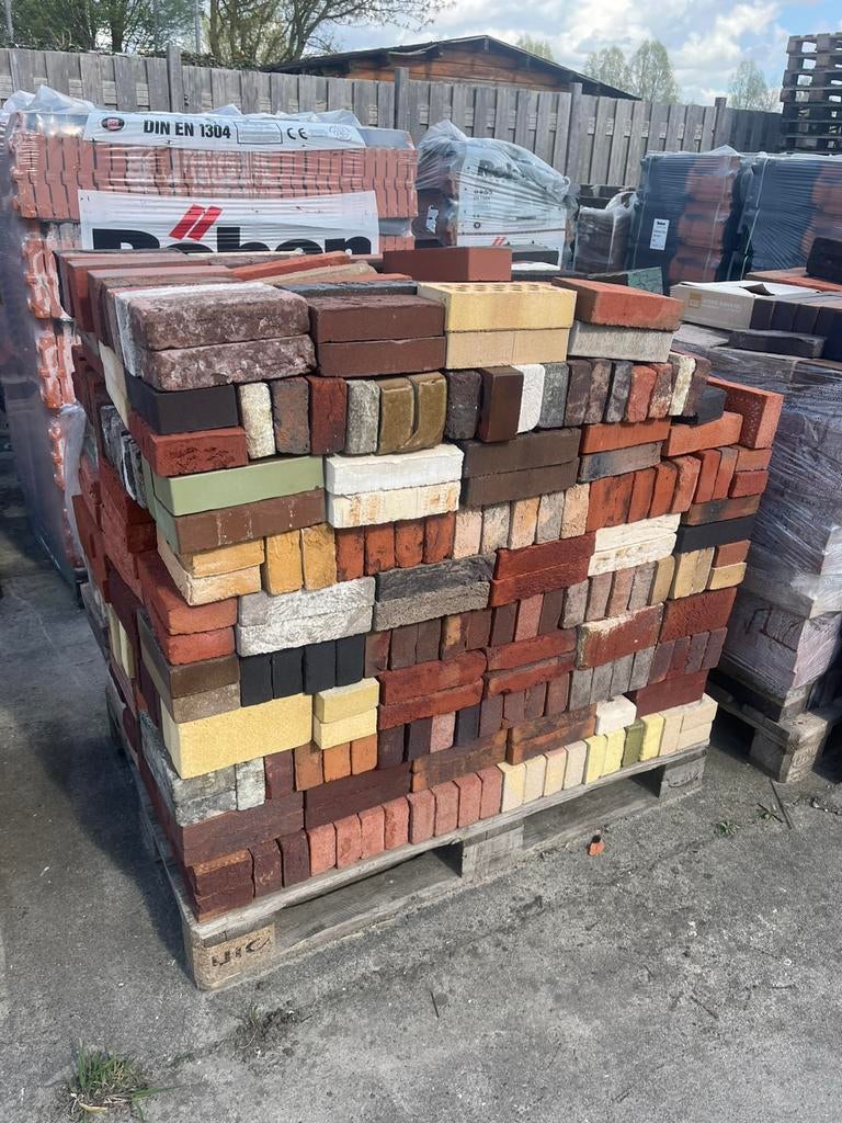 Vuilwerk Gevelstenen, Ophalen, Zo goed als nieuw, Bakstenen