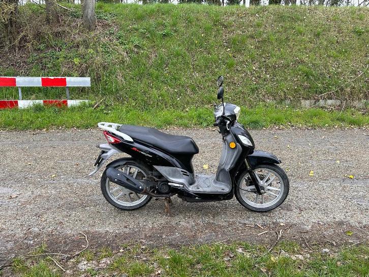 Sym Symphony ST 50 zwart geel kenteken Symfony, Fietsen en Brommers, Snorfietsen en Snorscooters, Gebruikt, SYM, Benzine, Ophalen