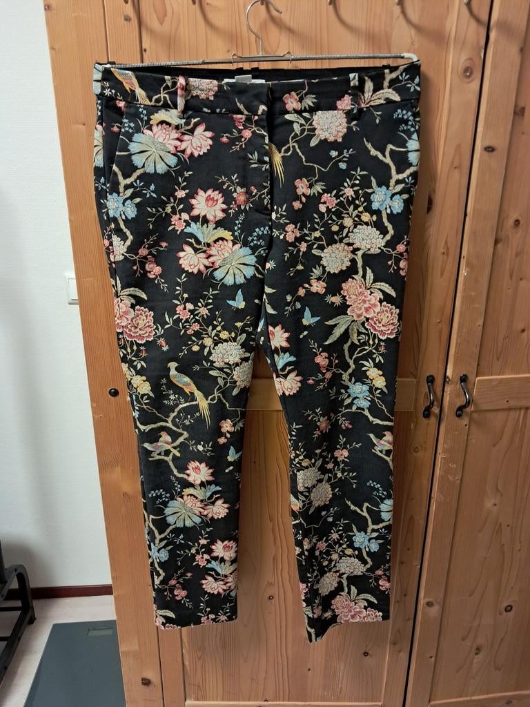 Prachtige GP & J Baker x H&M broek maat 44 met bloemenprint, GP & J Baker x H&M, Zwart, Maat 42/44 (L), Ophalen of Verzenden