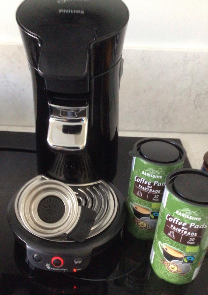 Philips Senseo koffiepad apparaat met 2 pakjes koffiepad., Witgoed en Apparatuur, Gebruikt, Koffiemachine, Ophalen of Verzenden