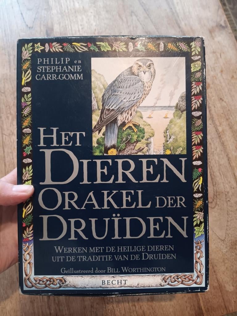 Philip Carr-Gomm - Het dierenorakel der druiden, Boeken, Tarot of Kaarten leggen, Overige typen, Ophalen of Verzenden, Philip Carr-Gomm; Stephane Carr-Gomm
