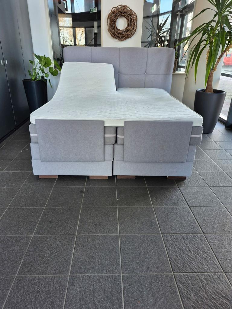 Bezorging is mogelijk 160x200 zgan elektrisch boxspring bed, Ophalen of Verzenden, Zo goed als nieuw, Tweepersoons, 160 cm