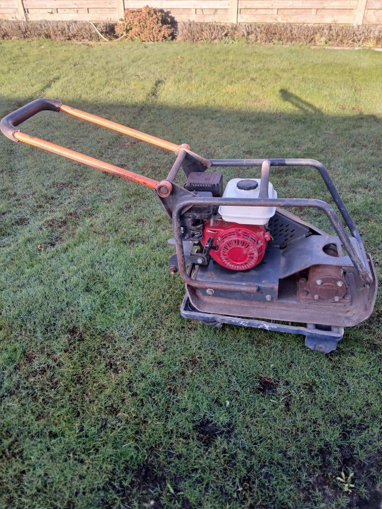 Een Belle trilplaat, Doe-het-zelf en Verbouw, Gereedschap | Overige machines, Ophalen of Verzenden, Gebruikt