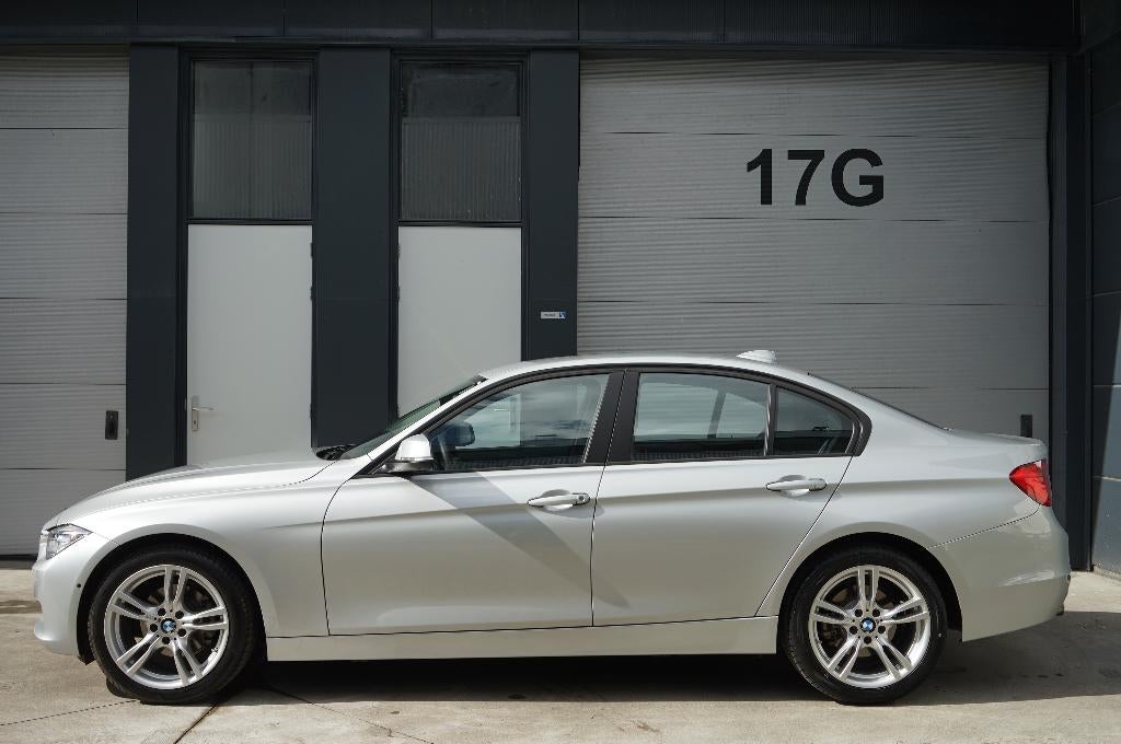 320iX EXE F30 Let op:11dkm!-1eig- NWWAARDIG-veel opties!-'12, Auto's, Automaat, 4 cilinders, Bedrijf, Vierwielaandrijving