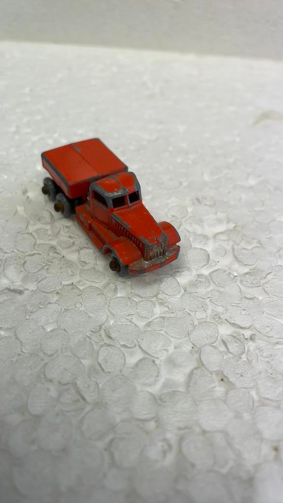Matchbox 15 Diamond T Prime Mover 10 wielen, Hobby en Vrije tijd, Modelauto's | 1:87, Ophalen of Verzenden, Zo goed als nieuw