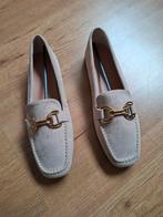 Mooie nieuwe loafers/instappers maat 40, Nieuw, Ophalen of Verzenden, Instappers, Beige