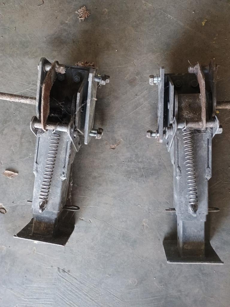 Camper zwenksteunpoten, Ophalen, Gebruikt