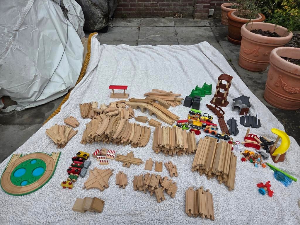 Grote houten treinbaan met extra plastic aanvulling, Ophalen, Gebruikt, Overige typen