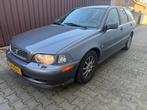 Volvo V40 2.0 I 16V 2004 Grijs, Voorwielaandrijving, Metallic lak, 1948 cc, 4 cilinders