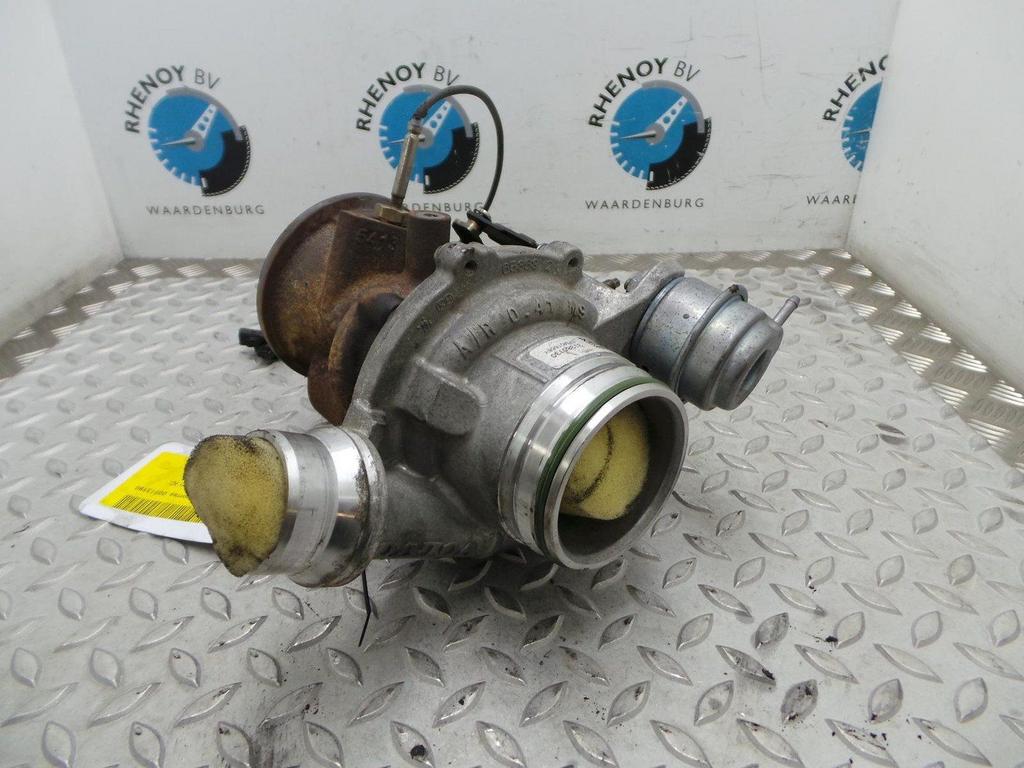 VOLVO V40 TURBO 2015, Ophalen of Verzenden, Gebruikt, Stiba lid