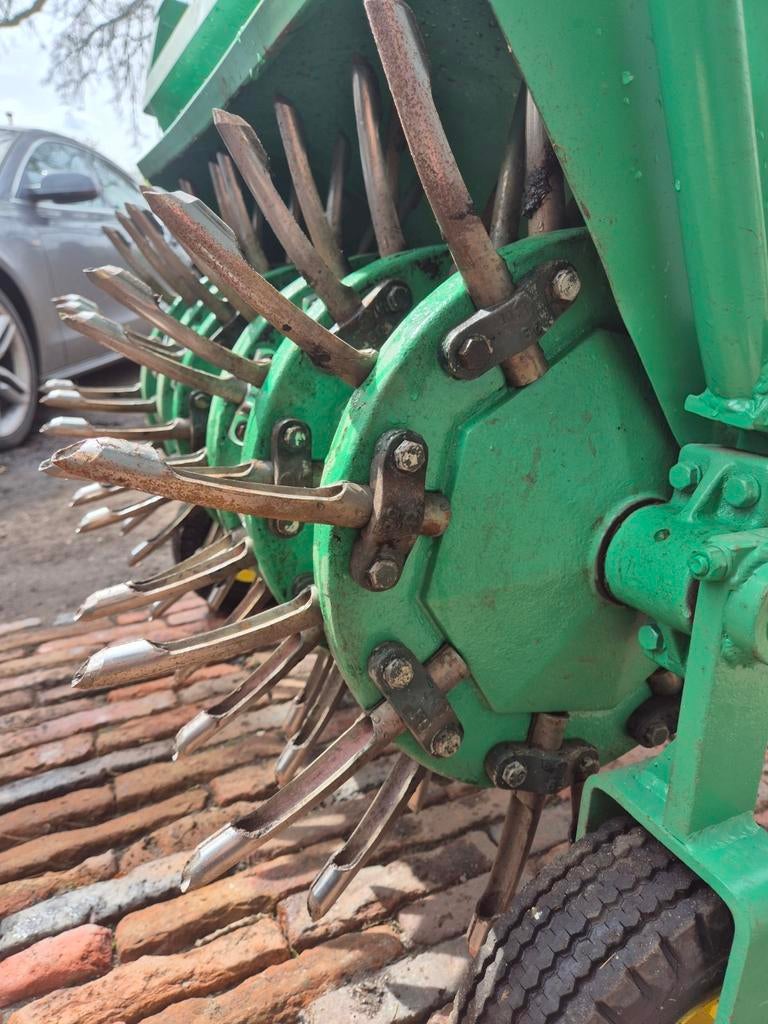 Ryan lawnaire Gazon beluchter prikrol holle pijp beluchter., Zakelijke goederen, Agrarisch | Werktuigen, Ophalen