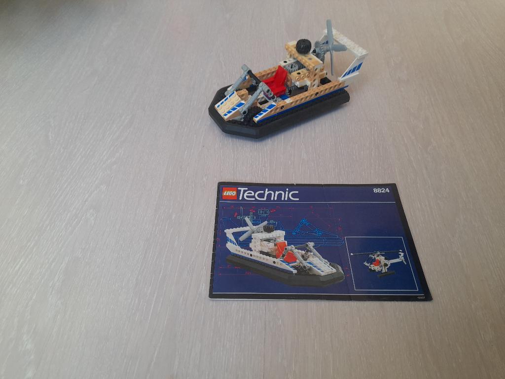 Lego Technic 8824 Hovercraft, Gebruikt, Lego, Compleet, Ophalen of Verzenden