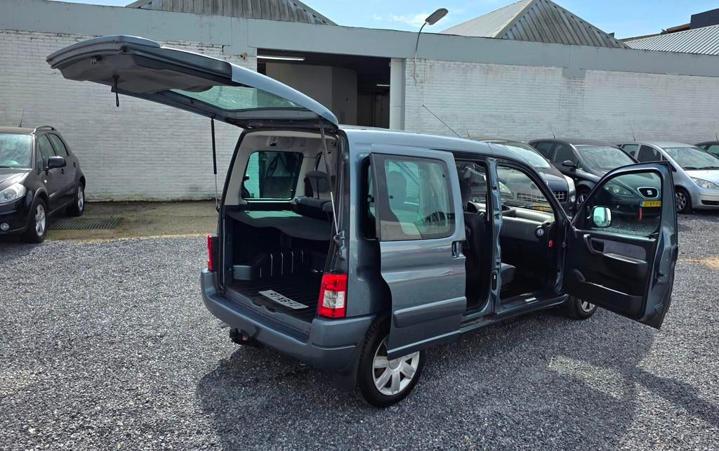 Citroen Berlingo 1.6i 16V M.sp. CoolT 2x zijdeur en airco, Auto's, Citroën, Gebruikt, Zwart, Metallic lak, Origineel Nederlands