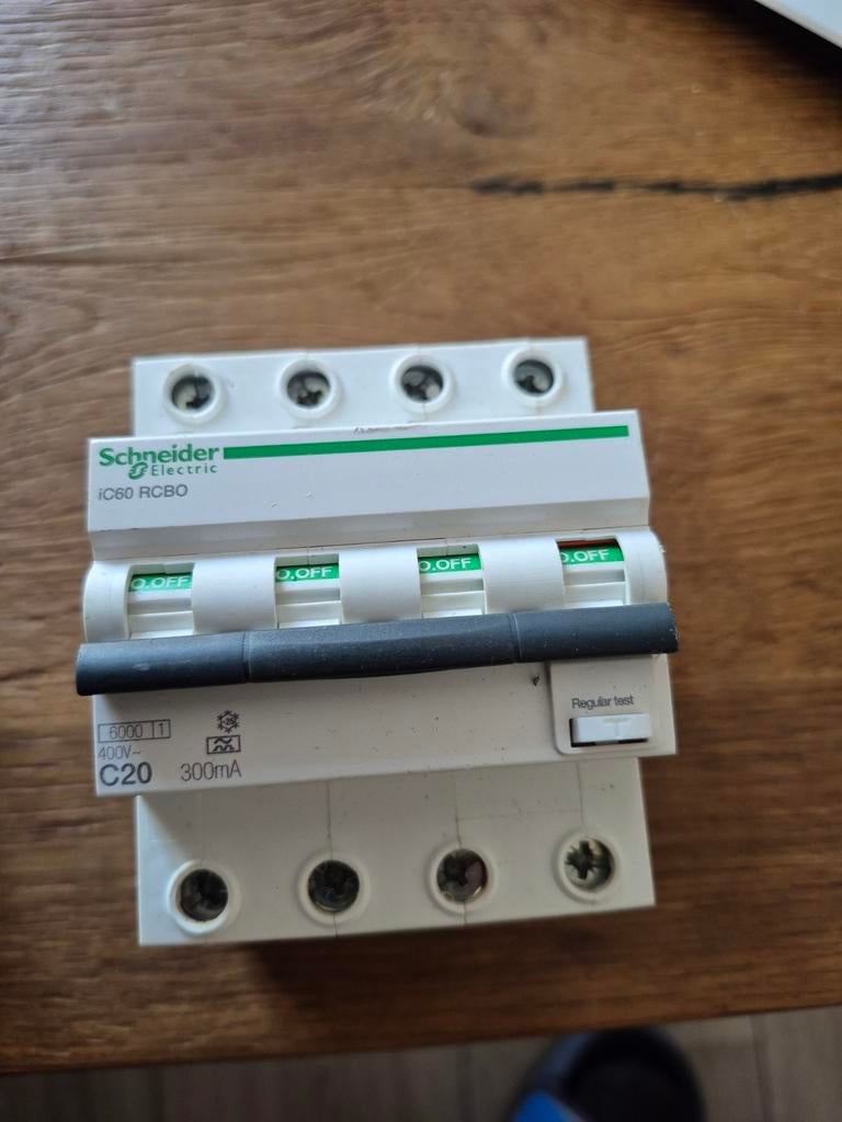 Schneider Electric iC60 RCBO C20 300mA Aardlekautomaat, Doe-het-zelf en Verbouw, Elektra en Kabels, Ophalen of Verzenden