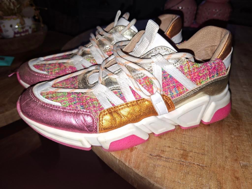 Dwars sneakers maat 40, Kleding | Dames, Schoenen, Ophalen, Zo goed als nieuw, Sneakers of Gympen