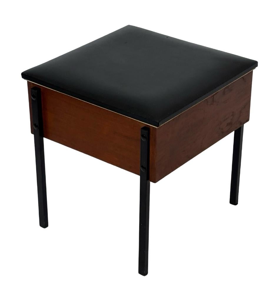 Vintage Tafel Kastje Pastoe Stijl Bijzettafeltje Jaren 60, Huis en Inrichting, Tafels | Bijzettafels, Vintage, Minder dan 55 cm